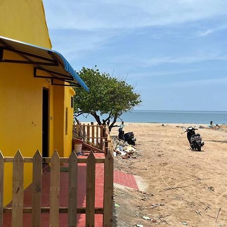 Coral Bay Beach House 1Bhk 蓬蒂切里 外观 照片