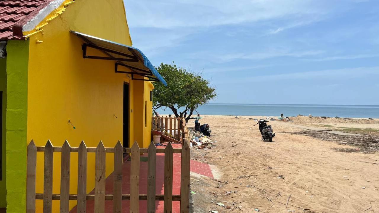 Coral Bay Beach House 1Bhk 蓬蒂切里 外观 照片